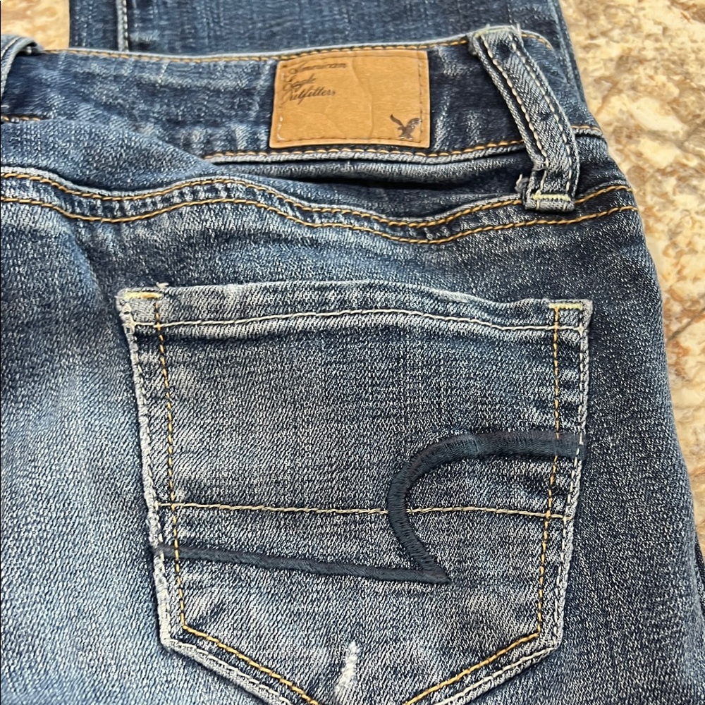 American Eagle Outfitters Classic Blue Straight Leg Jeans - Picture 5 of 7